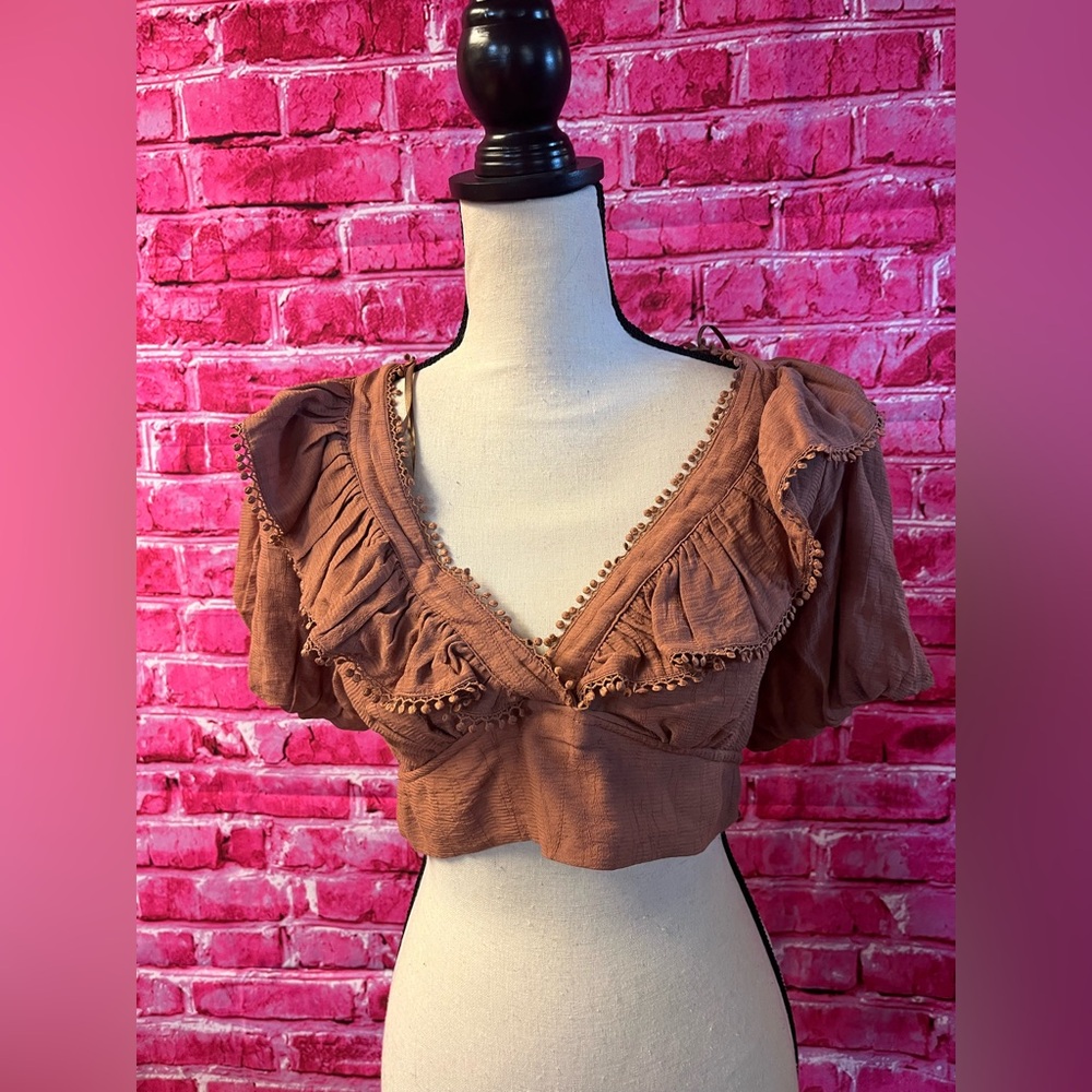 DO + BE NWTS Women's Brown Ruffled Crop Top Woman’s‎ Small